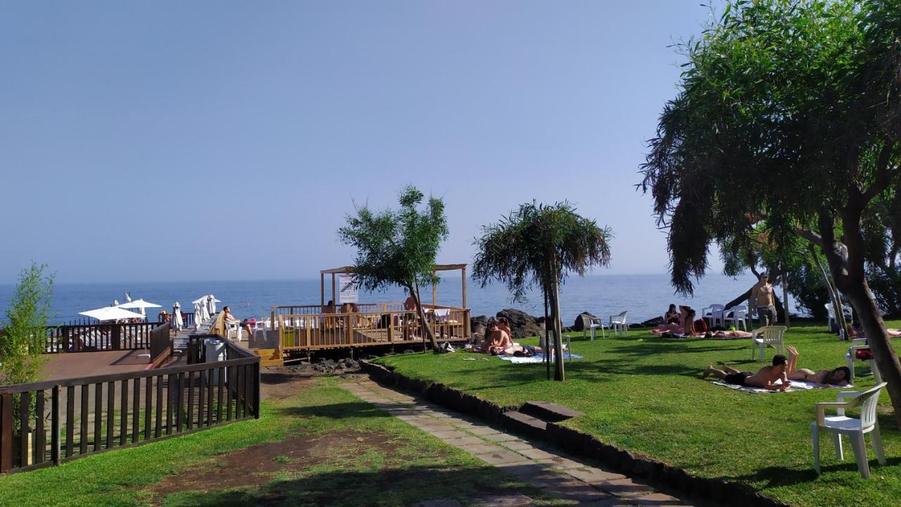 阿齐·卡斯特罗Nero Basalto Azzurro Mare住宿加早餐旅馆 外观 照片